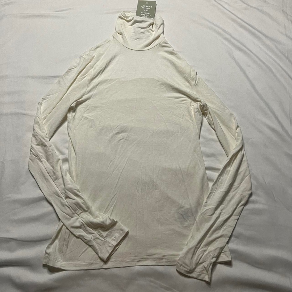 H&M White TurtleNeck Longsleeve